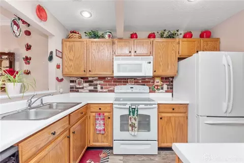 Kitchen - 11545 Regency Square Ct #4, Cincinnati, OH 45231 photo 1 of 5