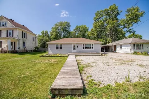 715 N Broadway St, Blanchester, OH 45107