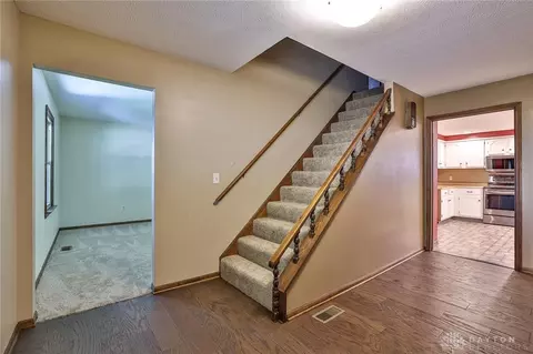 210 Edith Dr, Middletown, OH 45042 photo 5