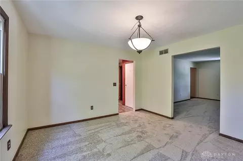 210 Edith Dr, Middletown, OH 45042 photo 13