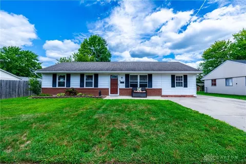 626 Spinning Rd, New Carlisle, OH 45344