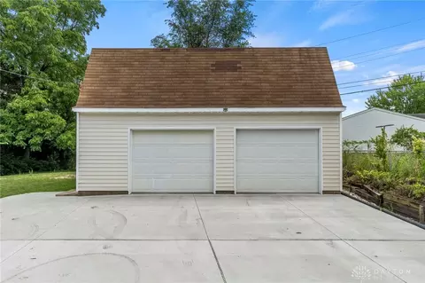 Exterior - 129 E Doris Dr, Fairborn, OH 45324 photo 8 of 12