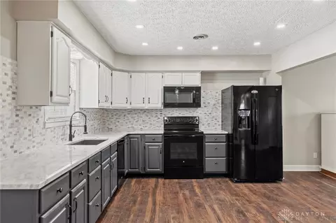 Kitchen - 129 E Doris Dr, Fairborn, OH 45324 photo 1 of 4