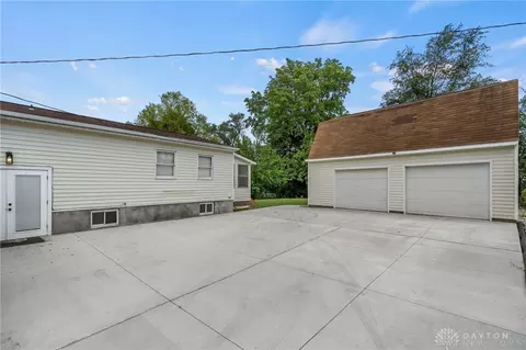 Exterior - 129 E Doris Dr, Fairborn, OH 45324 photo 7 of 12