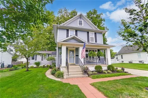 2813 Martel Dr, Dayton, OH 45420