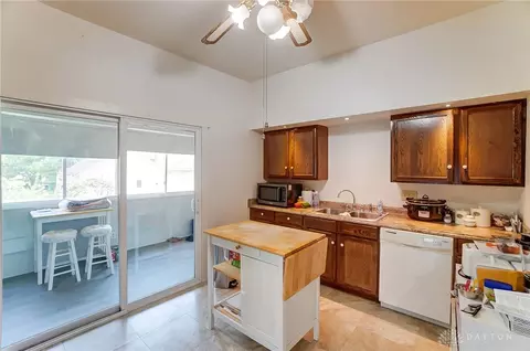 1004 N Limestone St, Springfield, OH 45503 photo 17