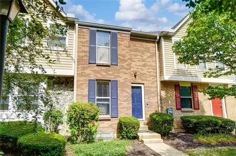 2052 Stratford Ct, Loveland, OH 45140