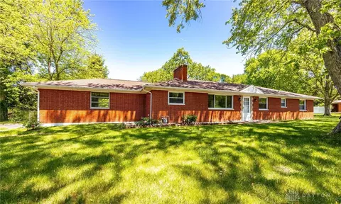 3500 Jonathon Dr, Dayton, OH 45434
