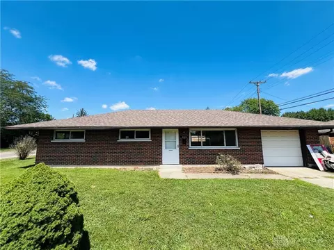 2449 Rulla Ct, West Carrollton, OH 45439