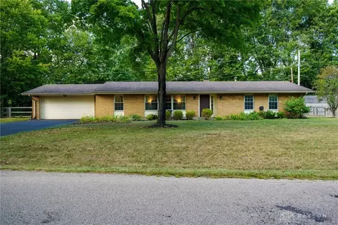 3846 Wead Pl, Bellbrook, OH 45305