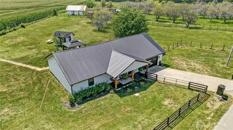 7887 Strout Rd, Clarksville, OH 45113