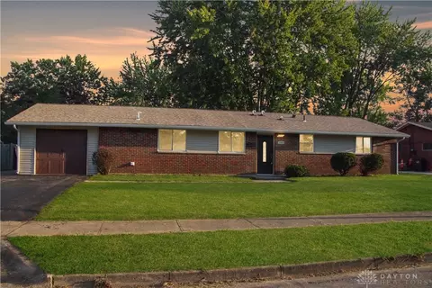 708 Mapleside Dr, Dayton, OH 45426