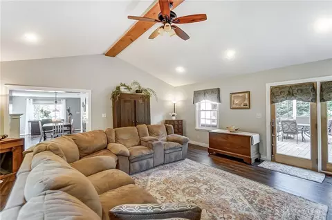Living - 3224 Lenox Dr, Kettering, OH 45429 photo 2 of 6
