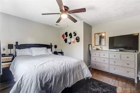 Bedroom - 3224 Lenox Dr, Kettering, OH 45429 photo 6 of 8