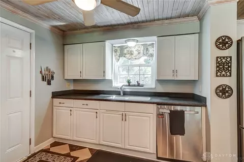 Kitchen - 3224 Lenox Dr, Kettering, OH 45429 photo 2 of 7