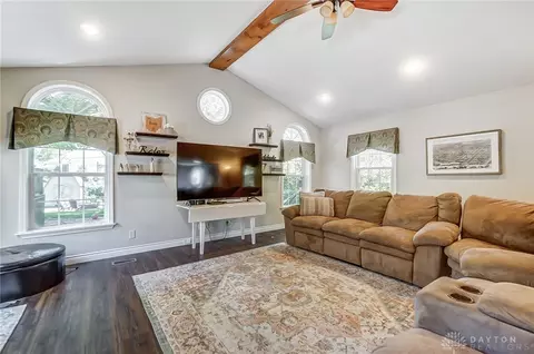 Living - 3224 Lenox Dr, Kettering, OH 45429 photo 1 of 6