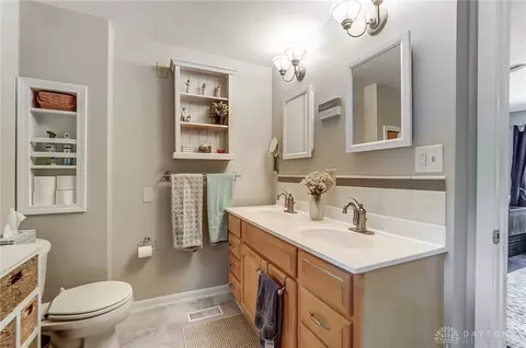 Bath - 3224 Lenox Dr, Kettering, OH 45429 photo 3 of 9