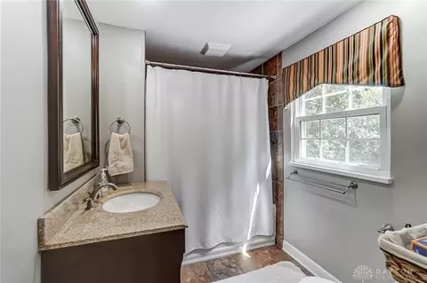 Bath - 3224 Lenox Dr, Kettering, OH 45429 photo 7 of 9