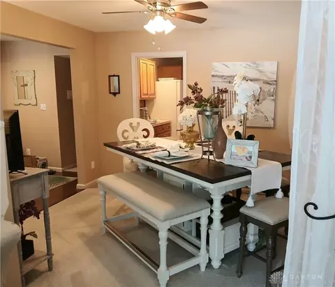 Dining - 5400 Landau Dr #2, Kettering, OH 45429 photo 3 of 4