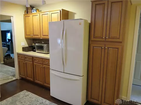 Kitchen - 5400 Landau Dr #2, Kettering, OH 45429 photo 2 of 3