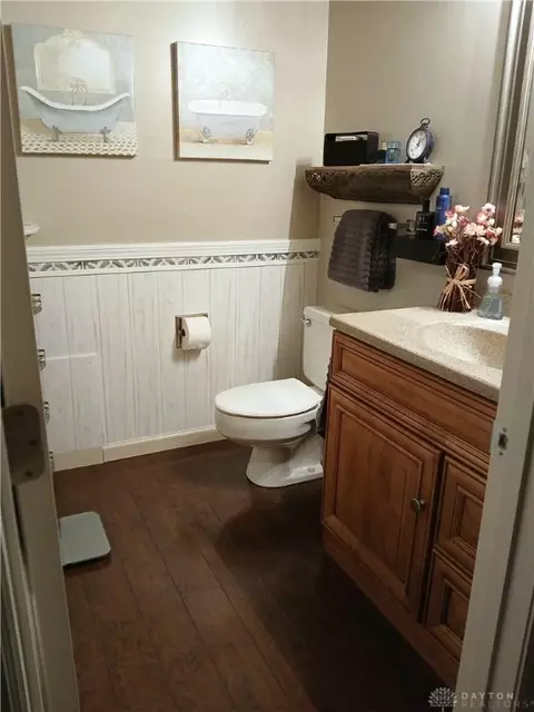 Bath - 5400 Landau Dr #2, Kettering, OH 45429 photo 1 of 5