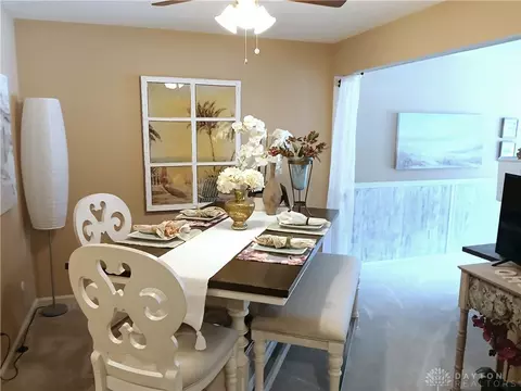 Dining - 5400 Landau Dr #2, Kettering, OH 45429 photo 2 of 4