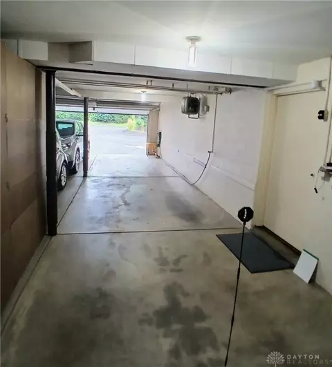 Exterior - 5400 Landau Dr #2, Kettering, OH 45429 photo 3 of 5