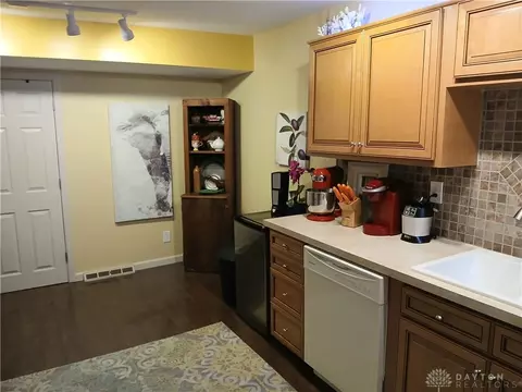 Kitchen - 5400 Landau Dr #2, Kettering, OH 45429 photo 3 of 3