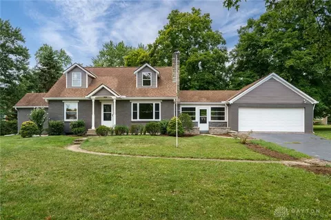 7760 Lois Cir, Dayton, OH 45459