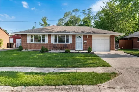 325 Windsor Ct, West Carrollton, OH 45449
