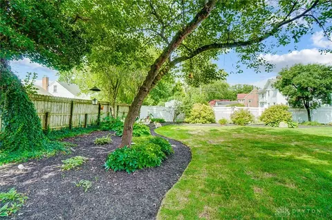 Exterior - 121 S Kensington Pl, Springfield, OH 45504 photo 19 of 19