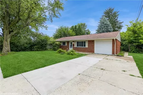 208 S San Bernardino Trl, Union, OH 45322