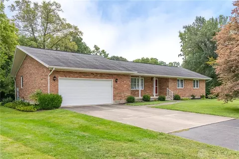 2820 Springfield Xenia Rd, Springfield, OH 45506