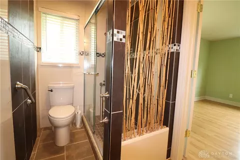 Bath - 5574 Overbrooke Rd, Kettering, OH 45440 photo 5 of 6