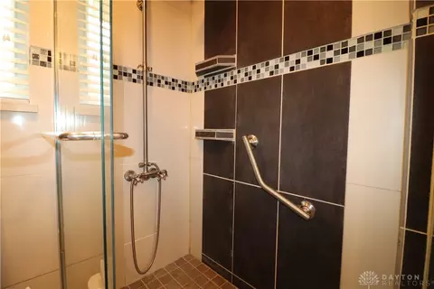 Bath - 5574 Overbrooke Rd, Kettering, OH 45440 photo 6 of 6