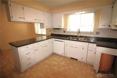 Kitchen - 5574 Overbrooke Rd, Kettering, OH 45440 photo 1 of 2