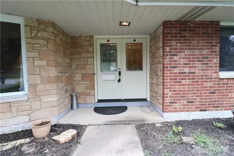 Exterior - 5574 Overbrooke Rd, Kettering, OH 45440 photo 2 of 4