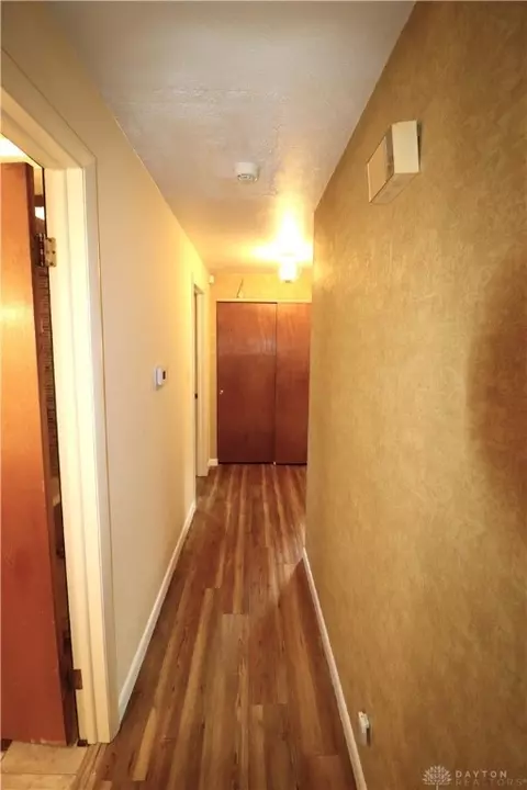 Entry Way - 5574 Overbrooke Rd, Kettering, OH 45440 photo 2 of 2