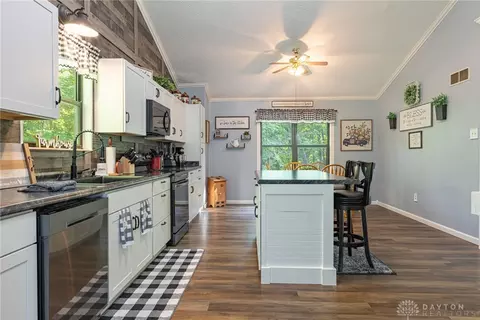 565 Williamsburg Ct, Cincinnati, OH 45244 photo 6