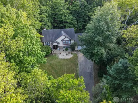 565 Williamsburg Ct, Cincinnati, OH 45244 photo 2