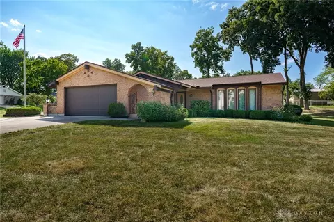 1865 Southlawn Dr, Fairborn, OH 45324
