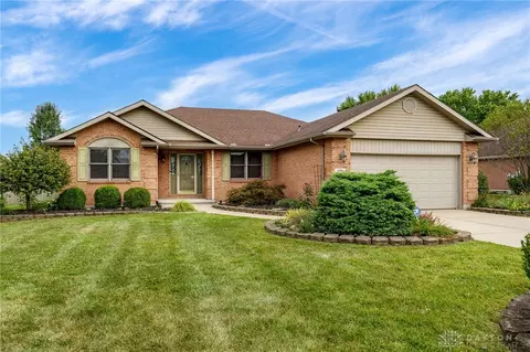 170 Cousins Dr, Carlisle, OH 45005