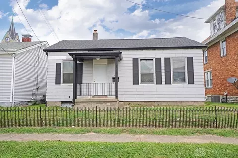 320 Pearl St, Reading, OH 45215