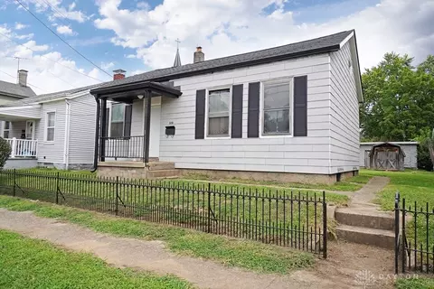 320 Pearl St, Reading, OH 45215 photo 2