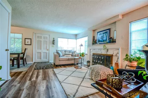 Living - 705 E Dorothy Ln, Kettering, OH 45419 photo 6 of 6