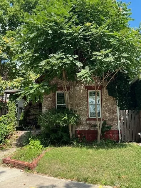 716 Brown St, Dayton, OH 45402