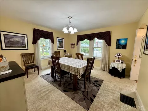 295 W Harding Rd, Springfield, OH 45504 photo 13