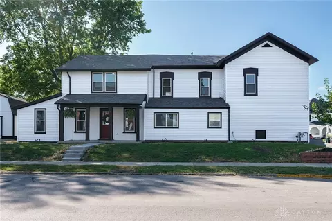 Exterior - 320 E Franklin St, Troy, OH 45373 photo 3 of 10