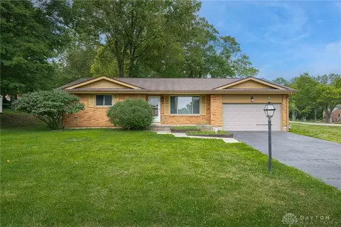 1097 Nagle Ct, Beavercreek, OH 45430