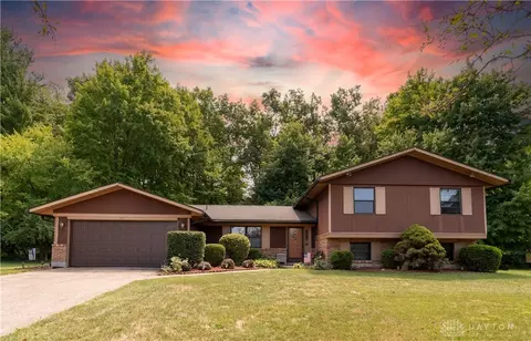 240 Kimbary Dr, Dayton, OH 45458